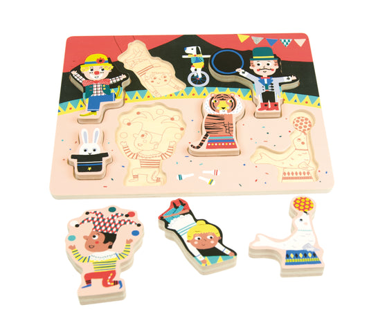 Wooden puzzle-circus