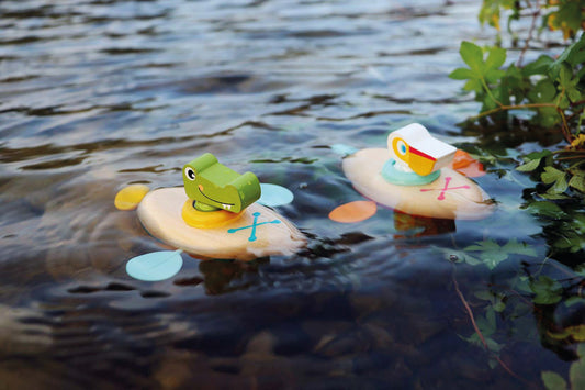 Ξύλινο κουρδιστό κανό-πελεκάνος