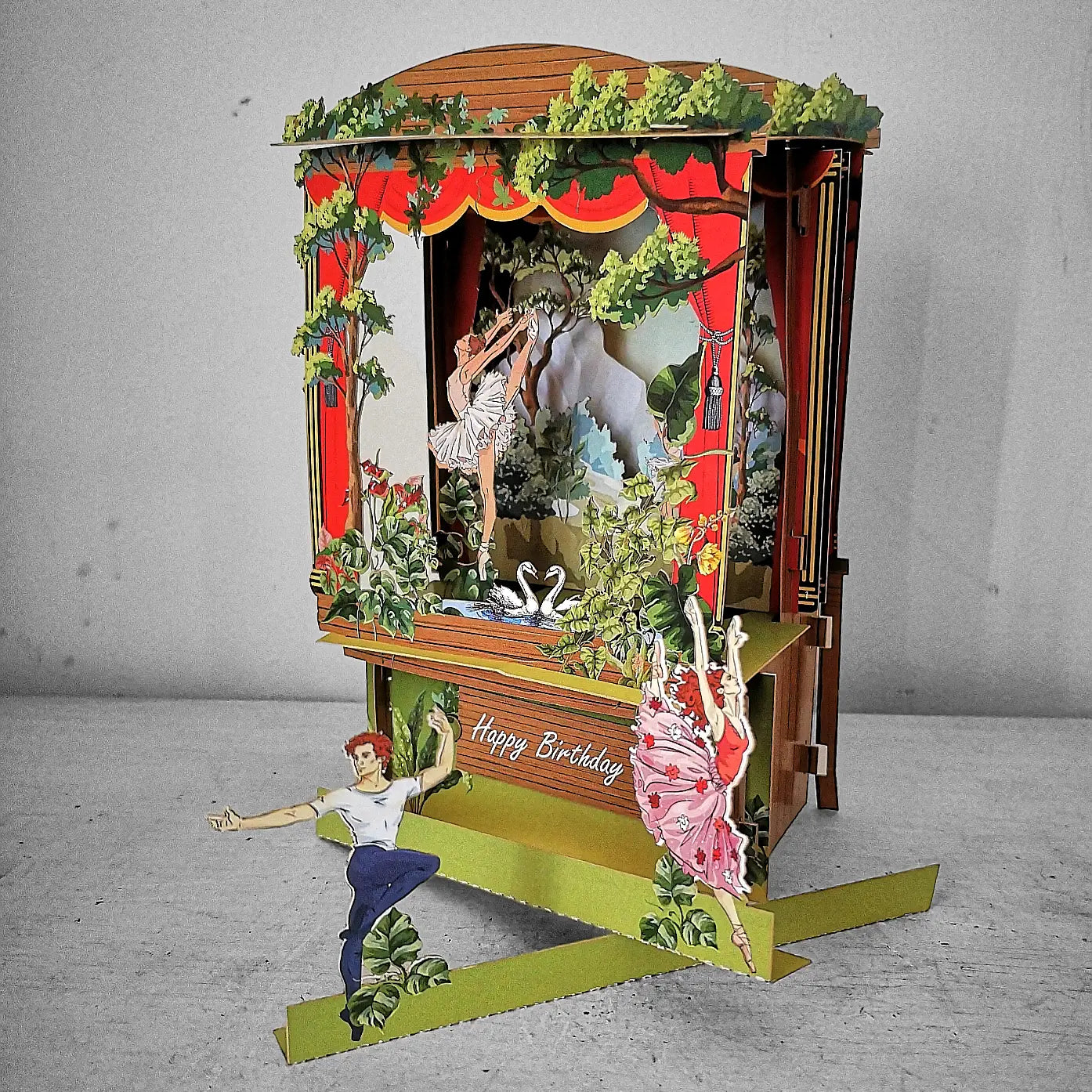 Ευχετήρια κάρτα laser-cut με κίνηση, παράσταση μπαλέτου