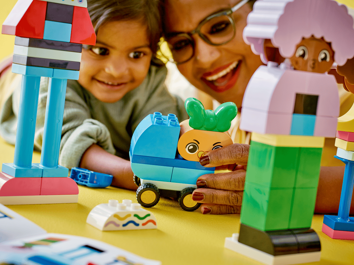 Buildable people with Big Emotions Lego Duplo 10423
