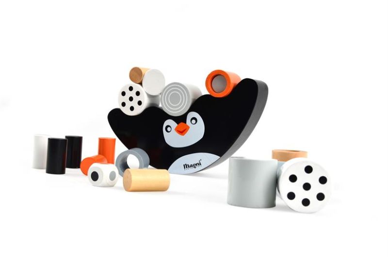 Wooden balance toy with penguin design Magni