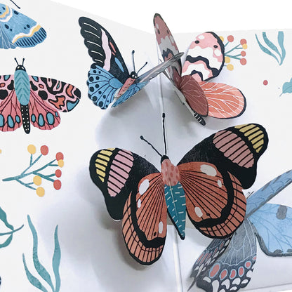 Ευχετήρια κάρτα origami με πεταλούδες